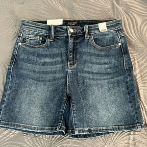 Judy Blue shorts - Size L